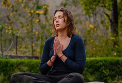 The Restorative Power of Autumn in the Hudson Valley & Catskills – Wellness & Seasonal Healing