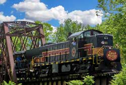 Catskill Mountain Railroad in Kingston, NY: Scenic Train Rides & Family Adventures in the HV
