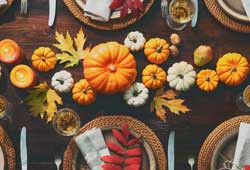 Autumn Centerpieces & Tablescapes in the Hudson Valley: Bringing Nature Indoors for Fall