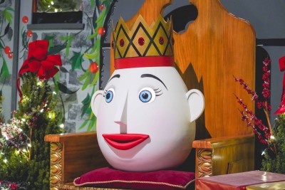 Christmas on the Farm with Eggbert 2023